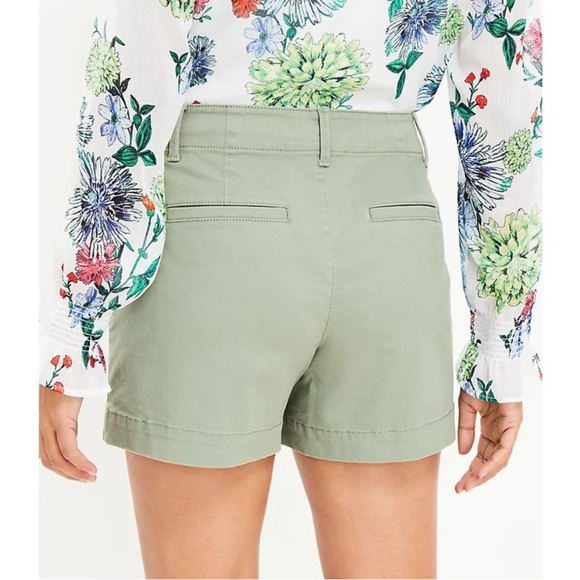 Ann Taylor Loft The Washed Twill Short 4” Green Army - Picture 2 of 6